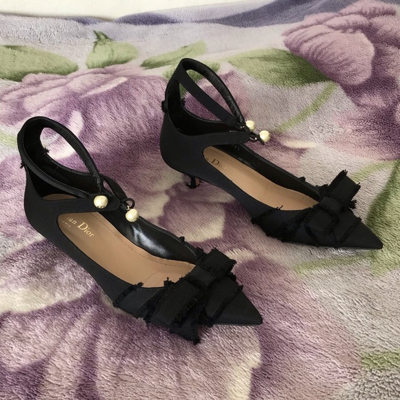 Christian Dior Adiorable Grosgrain Pump - Picture 6 of 16